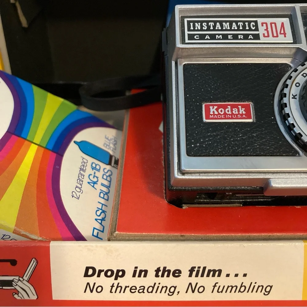 Vintage Film Camera 1960’s Kodak 304 Instamatic Outfit